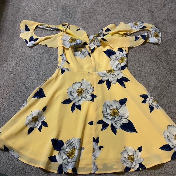 Lulu’s J.O.A. Yellow Floral Dress - Picture 8 of 9